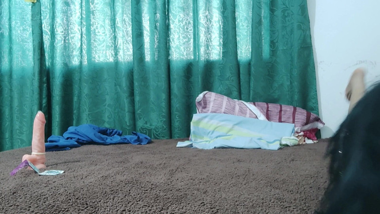 NEGRITA SEXY: 护士是一个成年内容创建者，在她在家里的业余时间