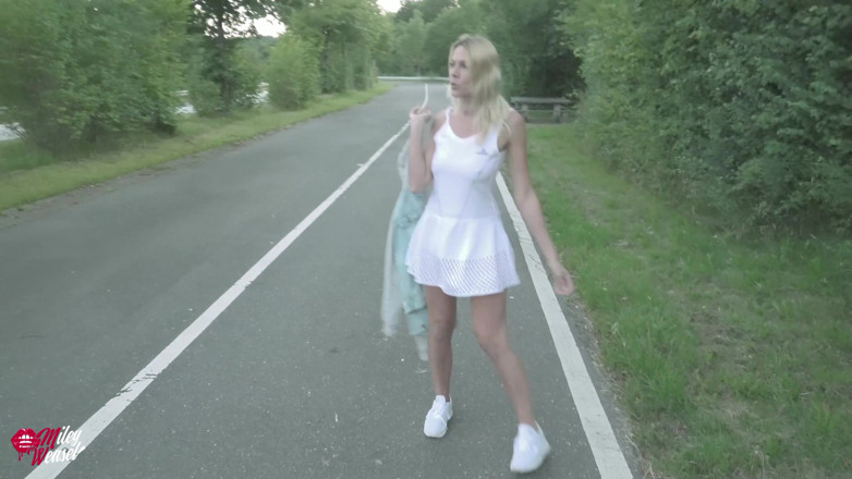 Miley Weasel: Blonde Angel Quickly Fucked in Public the Parking Lot!!
