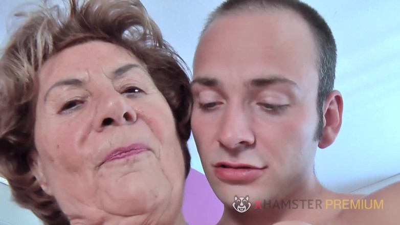 Sextermedia by Pete: Memek berbulu nenek lagi ngentot kontol besar