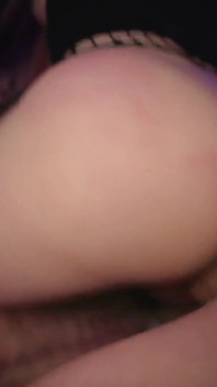 Eris Nova stretcehed, cara follada y criada por Lena Vesper