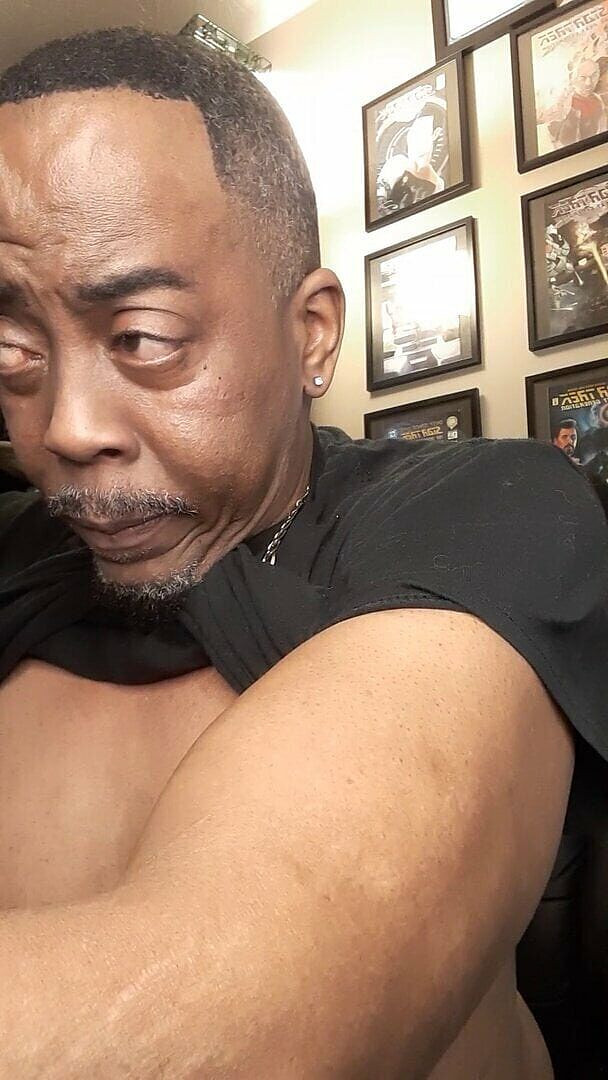 Sinzon The Attention Whore: Shinzon 1 týden a čerstvá busta