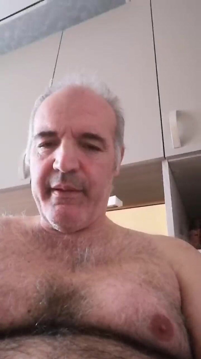 Setesesso7: ¡Me meo y me follo el culo con los dedos...