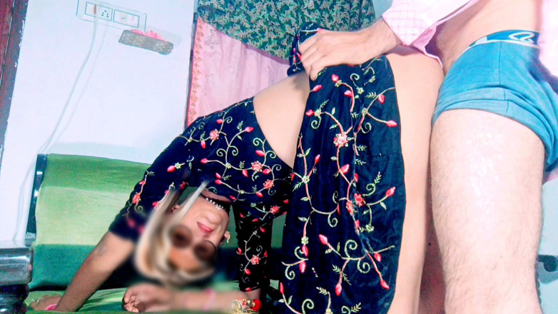 Rakul008: Aproching Bhabhi Showing Pussy for Seduce and Slap to Dever...