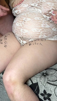 Dwóch facetów spuszcza się na ciężarną zdradzającą żonę - Milky Mari