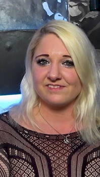 La moglie tedesca sfarzosa Jessie - Il suo primo gangbang in una creampie