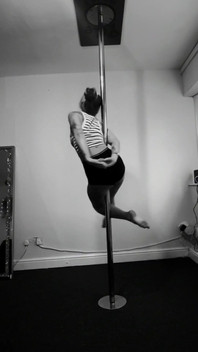 Извивание, поворот, соблазняние