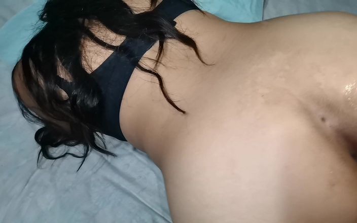 Marys: 大屁股朋友呻吟的紧致阴户在自制的印度泰米尔xvideos中被吃掉+18