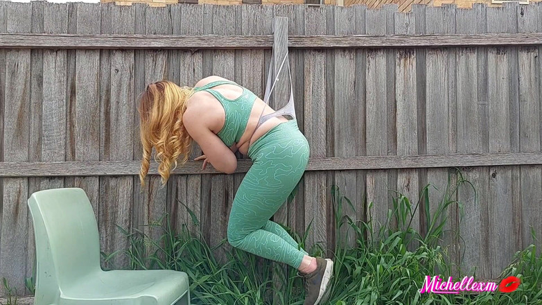 Michellexm: Wedgie з паркану