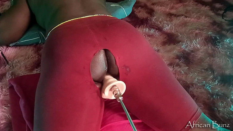 African Bunz: Pieprzyć moją cipkę przez tę dziurę w moich leginsach - zerżnięta...