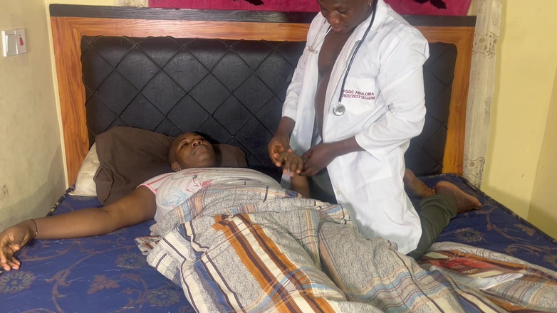 King Sasha's hub: Za sceną