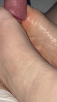 Sexy Amateur Footjob Nice Feet