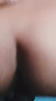 Bhabhi desi India Priya dikongkek keras di rumah bersendirian