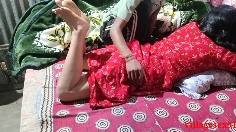 Villagesex91: Desi muda boudi berkongkek di rumah dengan teman lelaki