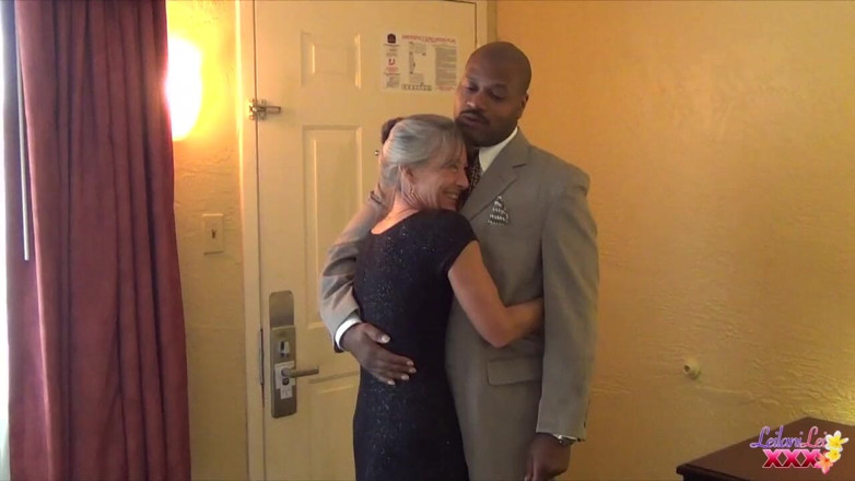 Leilani Lei: Esperando el taxi