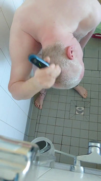 Scheren onder de douche