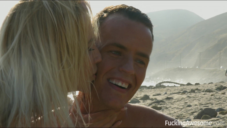 Fucking Awesome: Sun, Beach and Sex - Samantha Rone