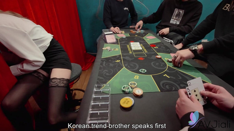 AV Jiali: Сексуальная блондинка тайваньская девушка - дилер, которую трахают на работе