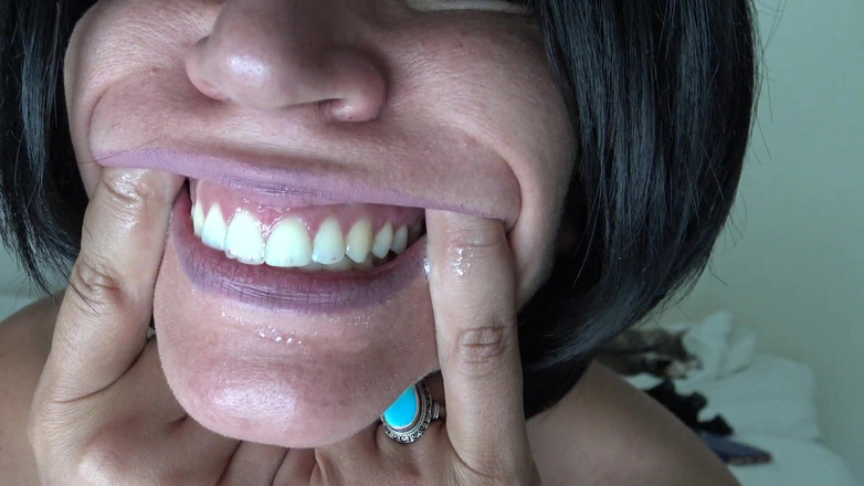 Stepmom Susan: フランスの継母は生の言葉を話す