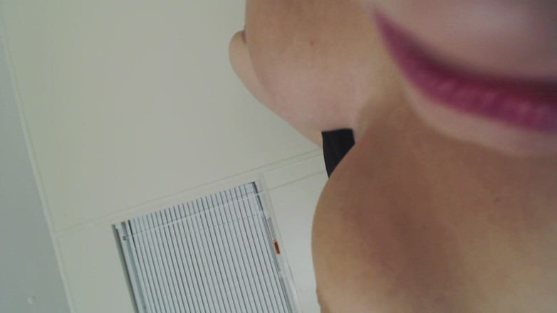 Scarlet Vixen: Bebiendo fetiche jugando conmigo