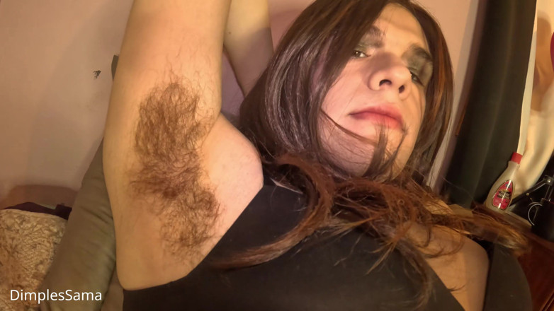 Miss Dimples: Renifle Mes Aisselles Poilues