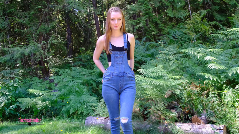 Destination Kat: Čůrání kombinézy a masturbace