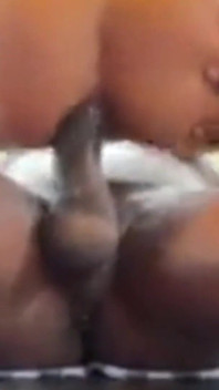 Une MILF blanche sexy m’a laissé l’enculer pour chevaucher, partie 1