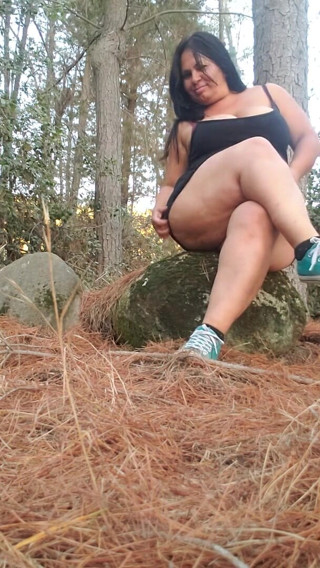 Riderqueen: Stepmommy ass worship forest