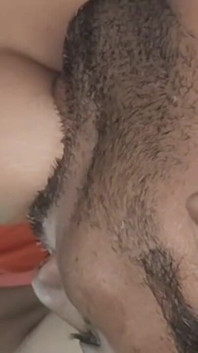 Priya bhabhi lucky grandi tette calde succhiata da pizza boy