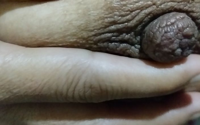 Anar Kali: Señora caliente dedeando sus tetas calientes del pezón del coño...