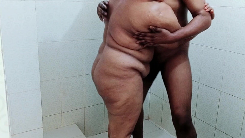 Morjenabb: Morjenabb - eu fodi minha esposa em pé enquanto tomava banho....