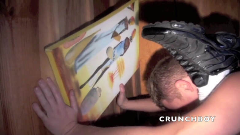 Crunch Boy: Tony ošukaná Kameronem Frostem na castingu