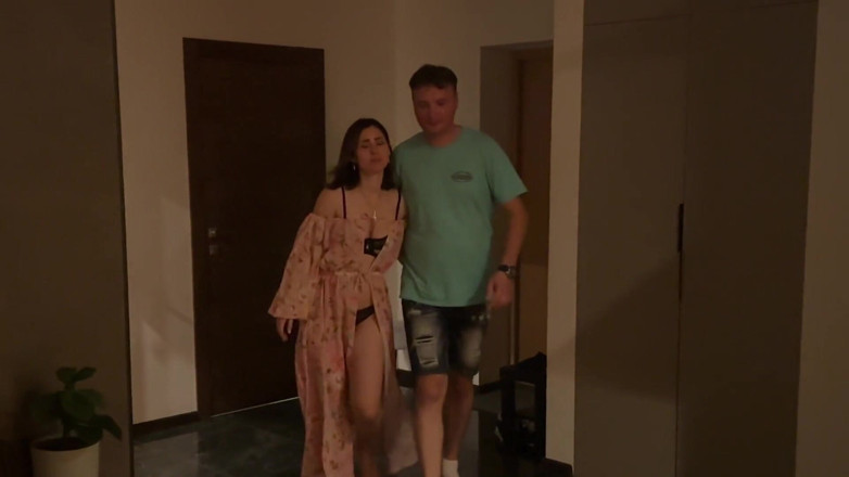 Mintaxxx69: Überraschung für ehemann, ehefrau bringt eine sexy blondine für ihn...