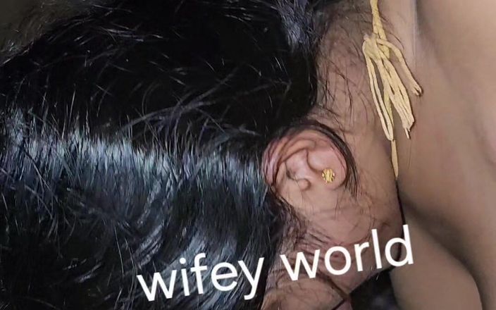 Wifeyworld2025: Hluboké polykání v krku