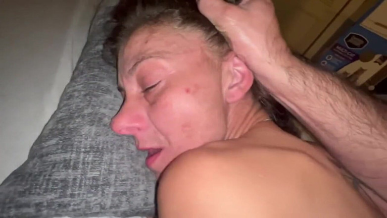 J13D75: Jag gav denna hora en kukmassage
