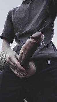 제 의붓아들은 정말 멋진 자지를 가지고 있어요!