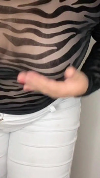 Seducente matrigna con culo grosso