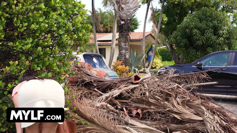 Mylf Official: Thick Neighbor Miss Raquel Gets Pounded Into Silence by Hoa...