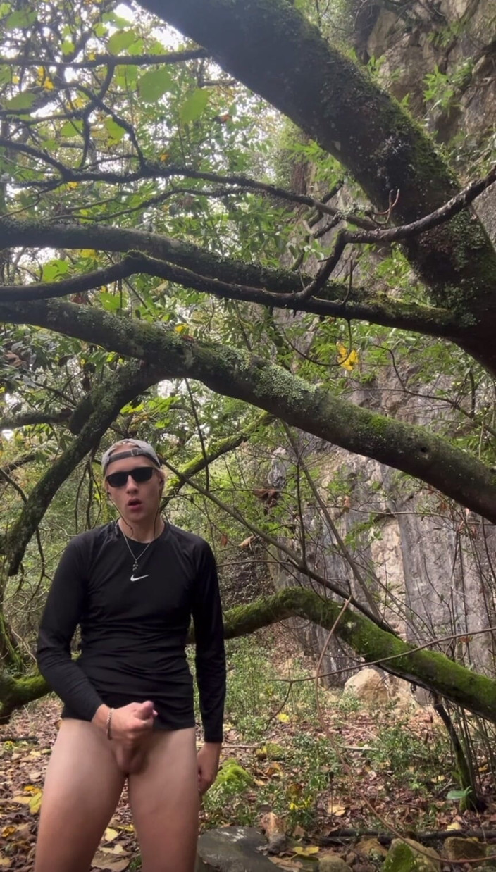 Axton Drake: Hiker Bro goes Off-Trail to Jerk Off