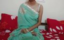 Saara Bhabhi: 힌디어 섹스 스토리 롤플레이 - 공부하는 동안 배다른 아들을 따먹는 인도 새엄마