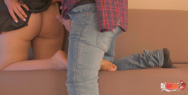 OlxRedFox: Moja przyrodnia siostra nie wiedziała, że włożyłam mojego penisa do pudełka...