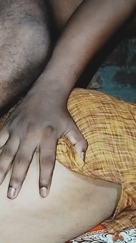 Bhabhi Ki Video în poziția capră