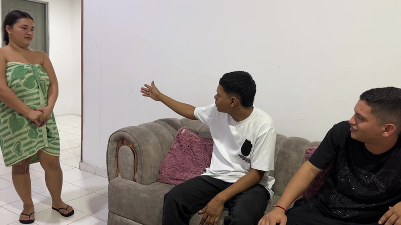 Duoafroditas: 젖탱이에 우유로 끝날 때까지 내 발정난 의붓여친구의 뚱뚱한 소녀를 존나게 따먹어