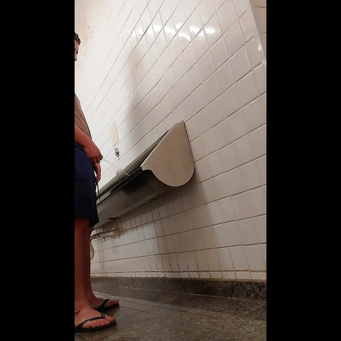 Marcosninfo: Odwiedziłem Miasto I Rozebrałem Się W Publicznej Toalecie.