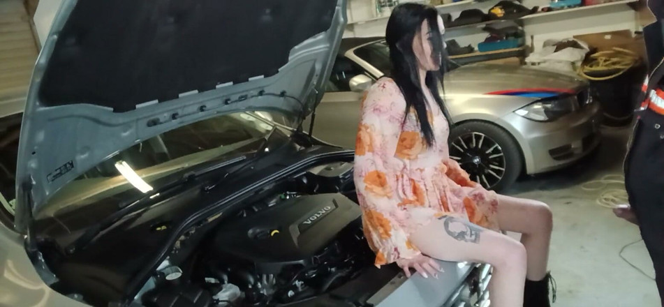 Bigjoefuckalott: Fucking the Mechanic to Fix My Car Faster