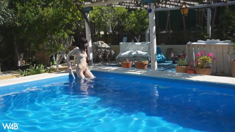 Watch4beauty: Kolam Terpecil