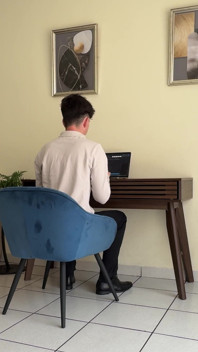 Šukal Jsem V Práci, Takže Mě Můj Šéf Ošukal Do Zadku