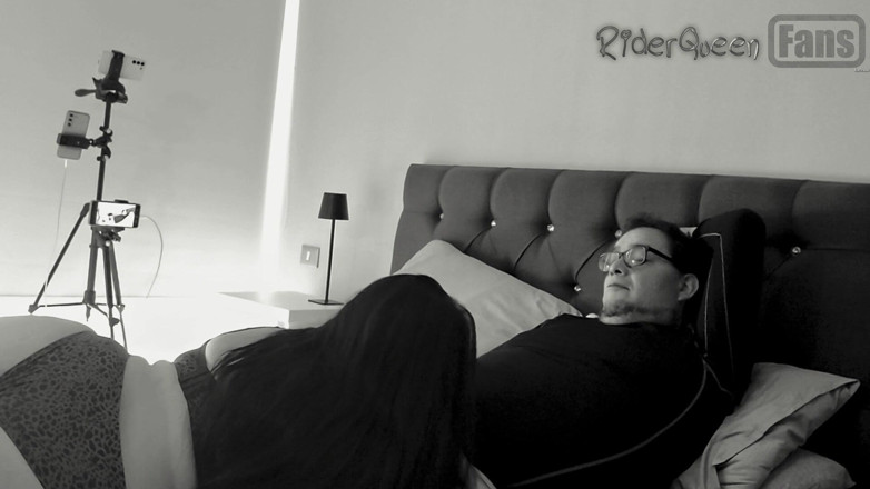 Riderqueen: Suck Dick Husband - Wideo dla fanów