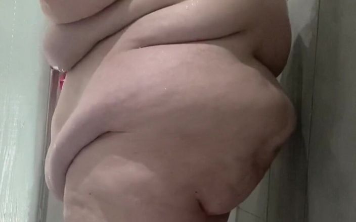 Ivy gold: 3110792192.mp4