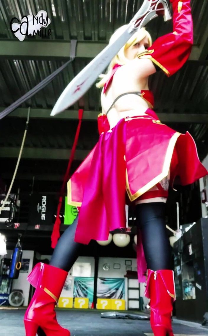 Candy Camille: それで...これが次のコスプレだ!どう思う?:3