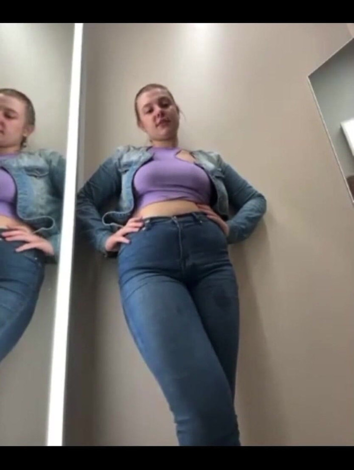 JuiceLussie: Follando anal en público